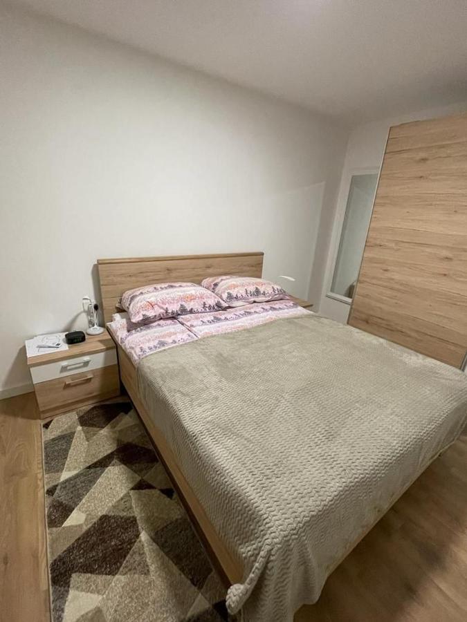 Apartmani Daisy เวลิคาโกริตซา ภายนอก รูปภาพ