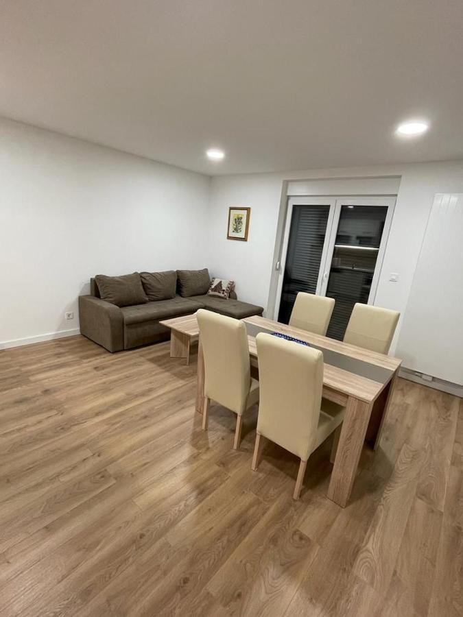 Apartmani Daisy เวลิคาโกริตซา ภายนอก รูปภาพ